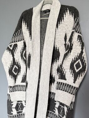 G Point Gray & Charcoal Aztec Open-Front Cardigan